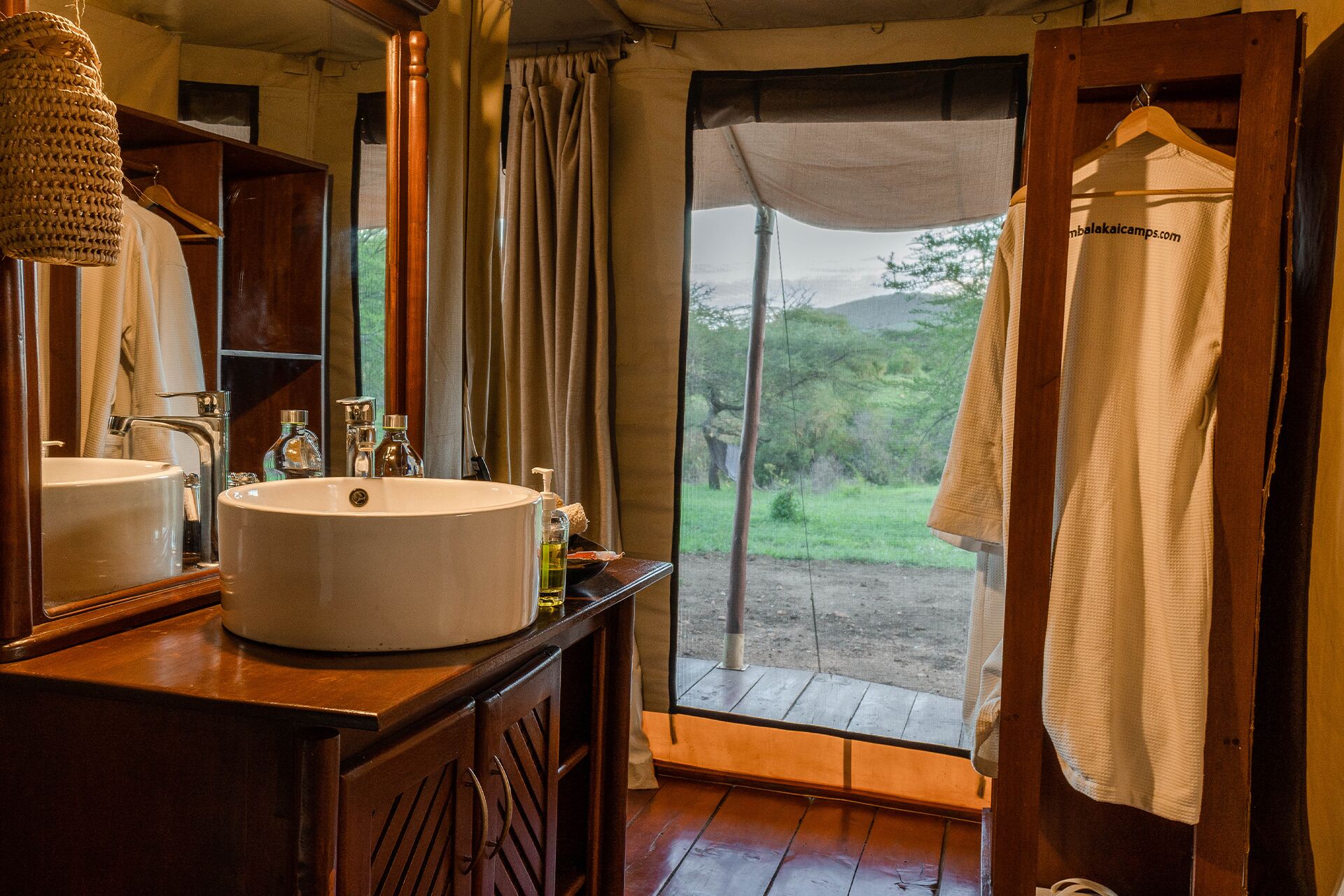 Embalakai Authentic Camps